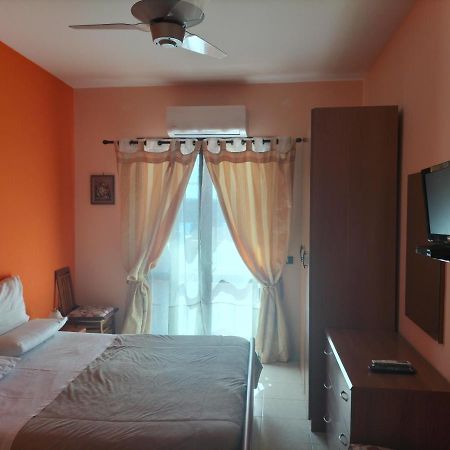 Casa Vacanza Da Rosa Letojanni Exterior foto