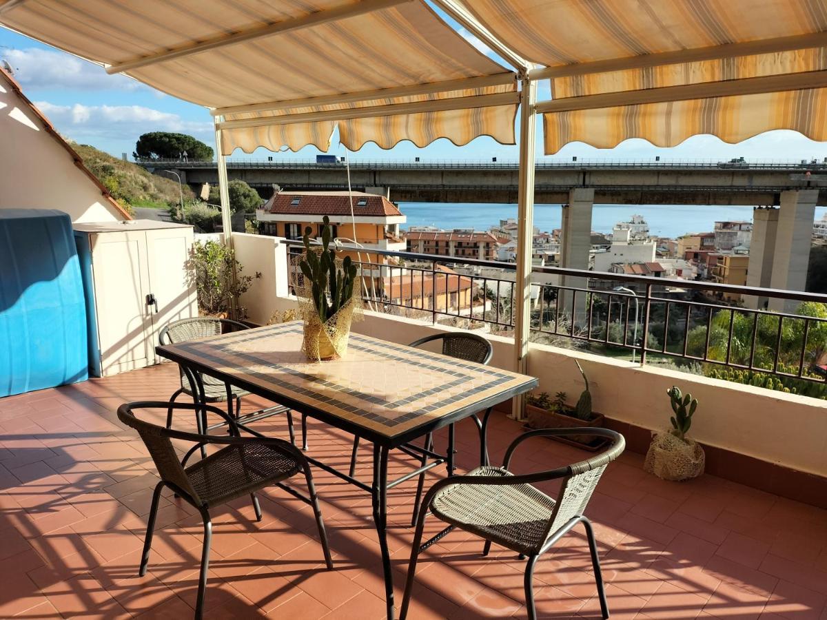 Casa Vacanza Da Rosa Letojanni Exterior foto