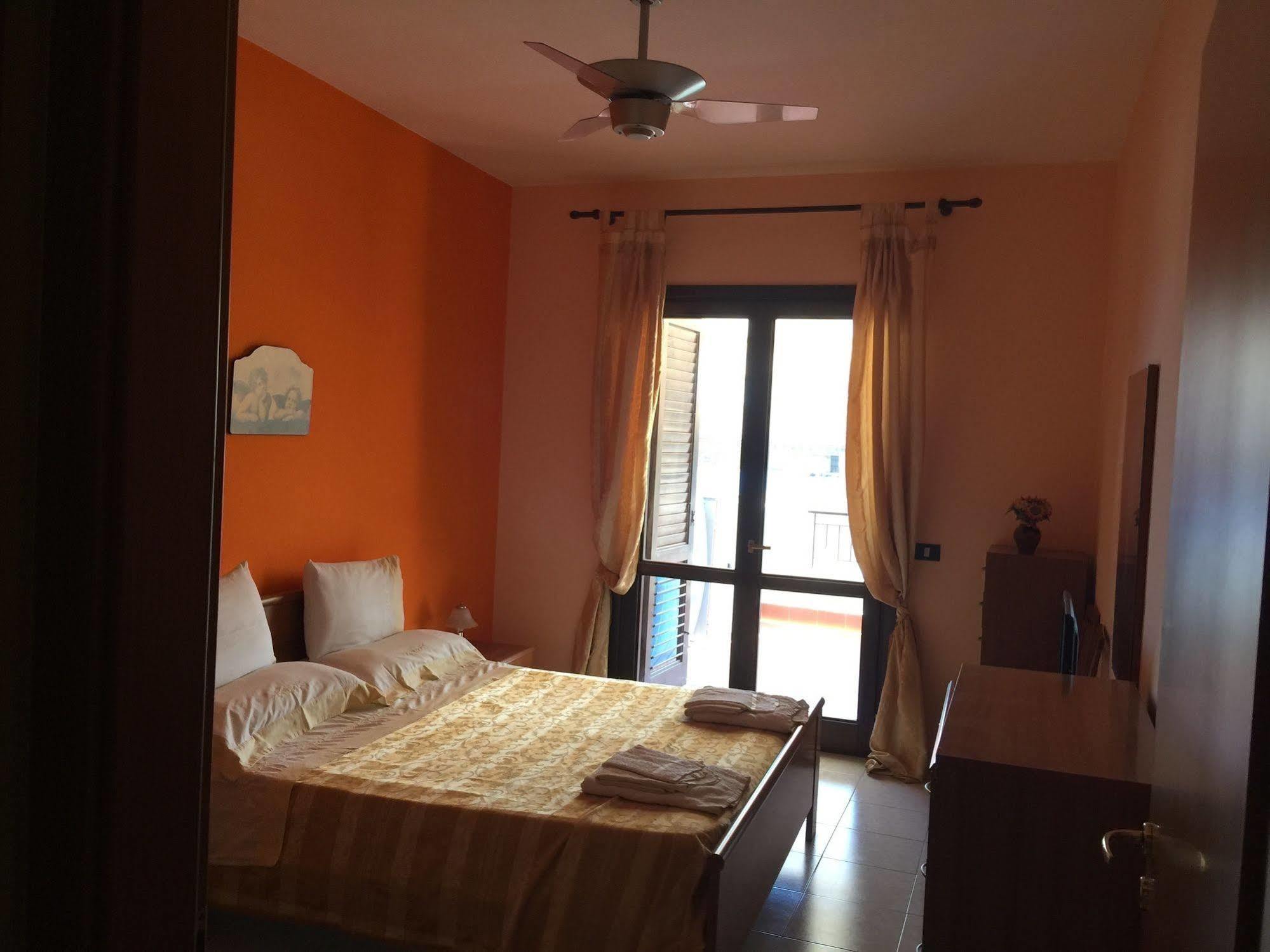 Casa Vacanza Da Rosa Letojanni Exterior foto